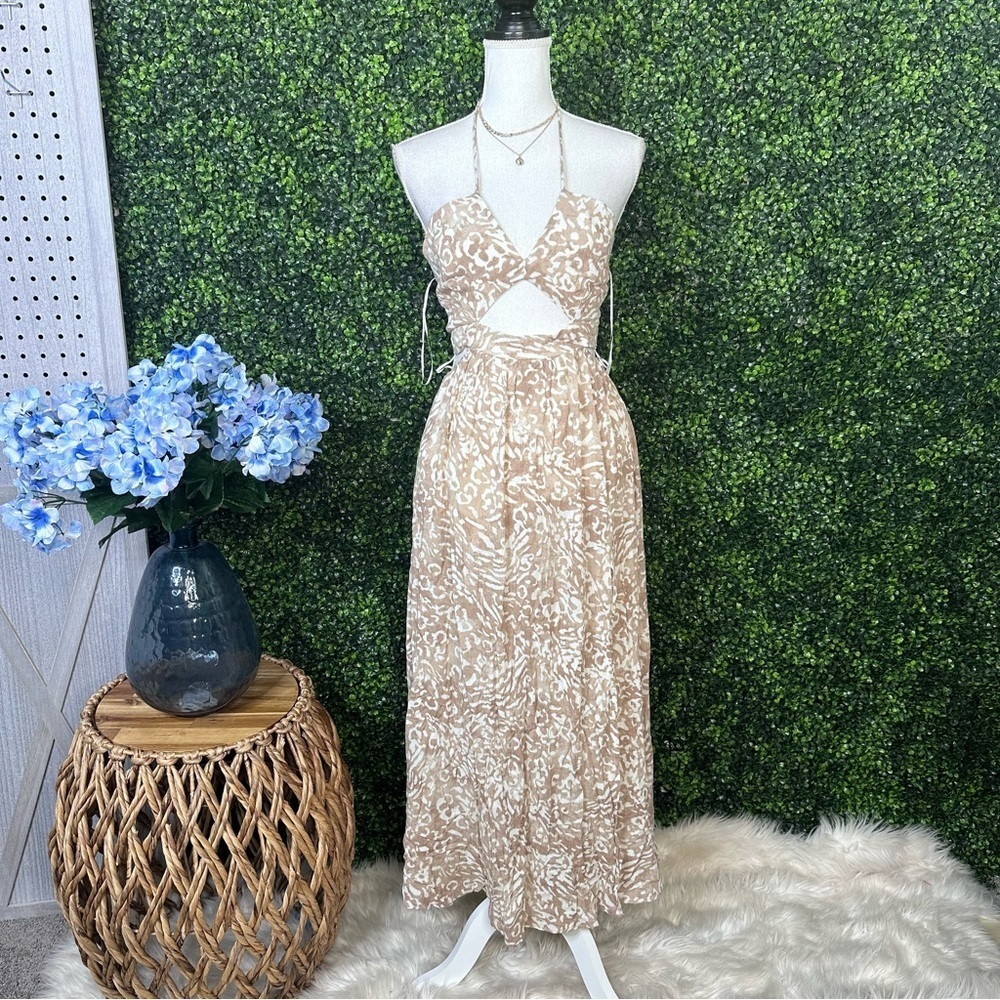 Beige halter cut out maxi vacation dress nwt‎